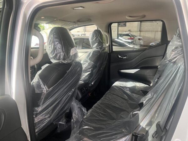 NISSAN FRONTIER PLATINUM DIESEL 4X4 2025 - Imagen 6