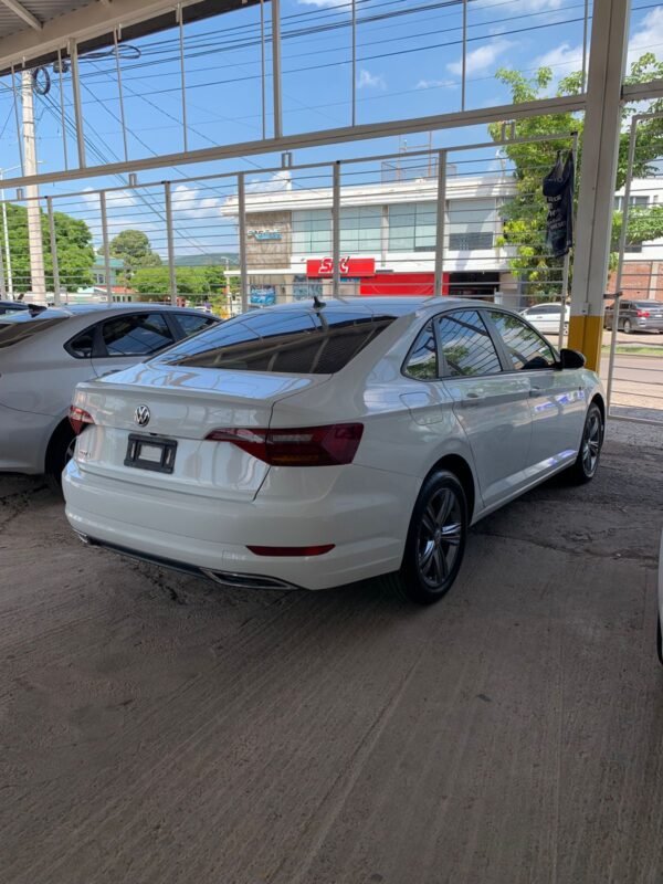 VOLKSWAGEN JETTA R LINE 2019 - Imagen 3