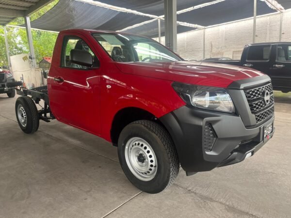 NISSAN NP300 CHASIS 2024 - Imagen 2