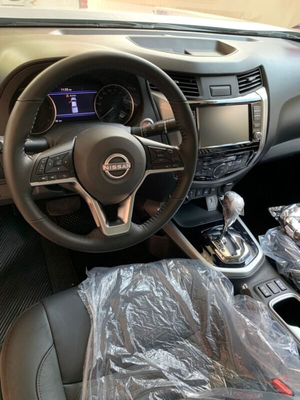 NISSAN FRONTIER PLATINUM DIESEL 4X4 2024 - Imagen 5