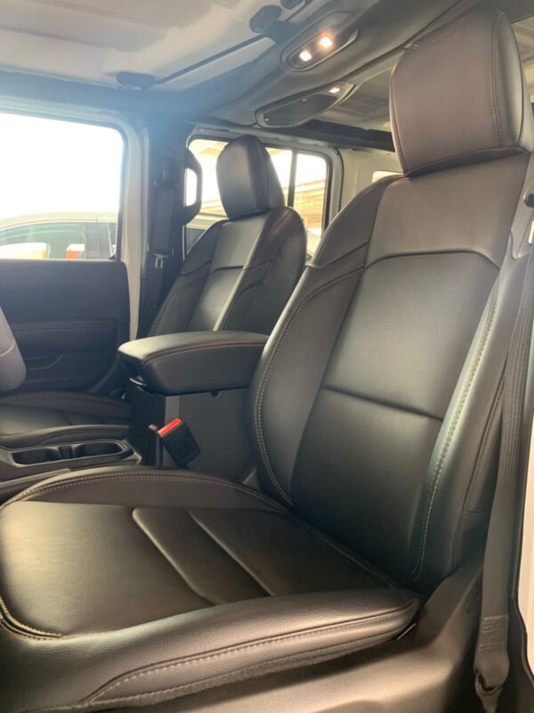 JEEP WRANGLER SAHARA 4X4 2024 - Imagen 6