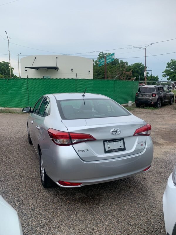 TOYOTA YARIS S 2019 - Imagen 3