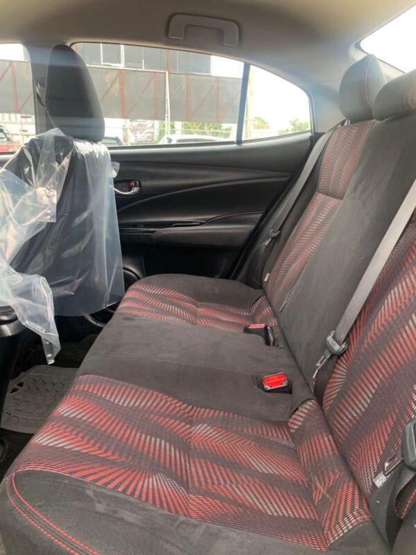 TOYOTA YARIS S 2019 - Imagen 6