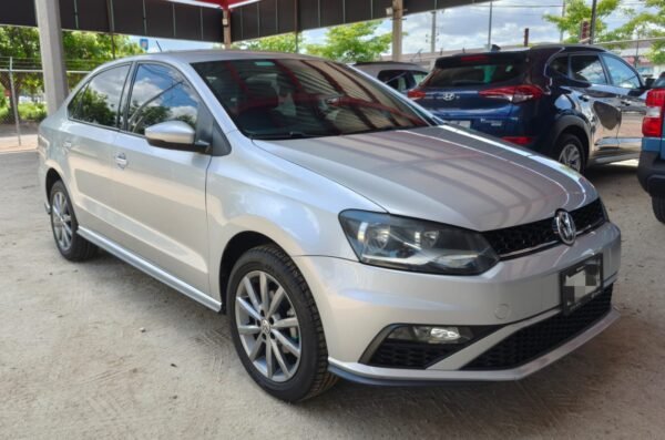 VOLKSWAGEN VENTO COMFORTLINE PLUS 2020 - Imagen 2