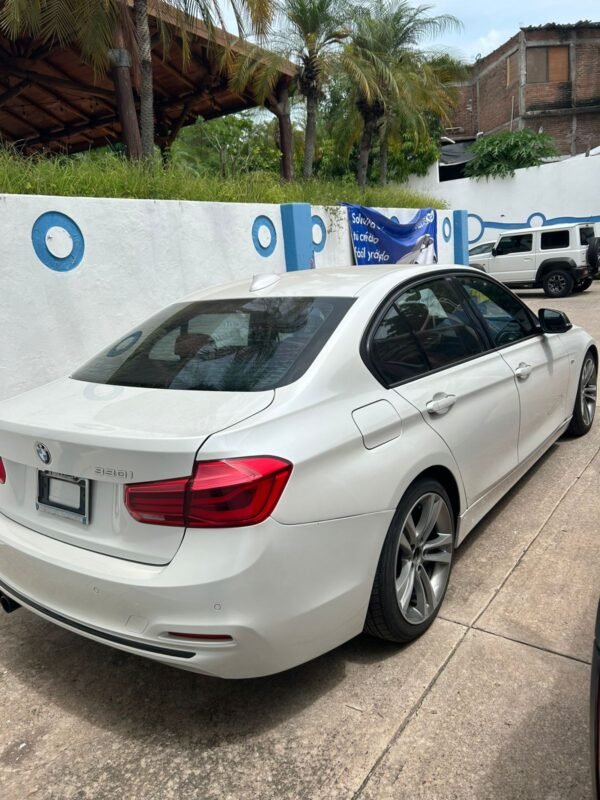 BMW 330 SPORTLINE 2017 - Imagen 2
