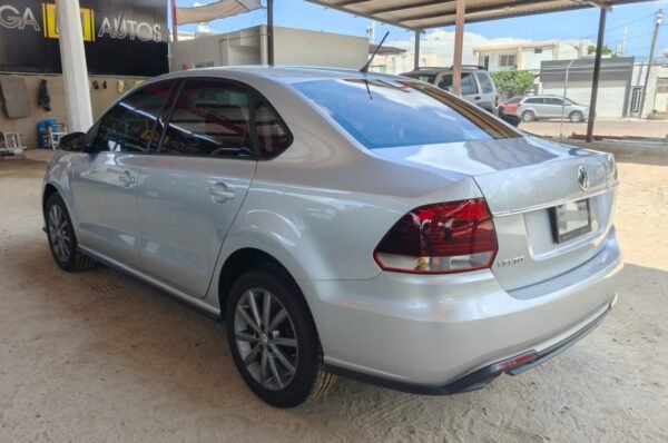 VOLKSWAGEN VENTO COMFORTLINE PLUS 2020 - Imagen 4