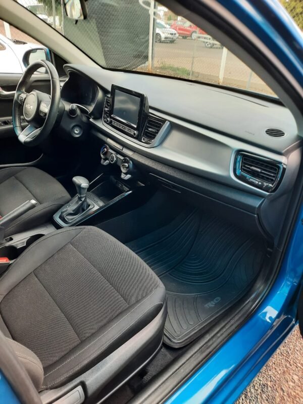 KIA RIO LX 2023 - Imagen 6