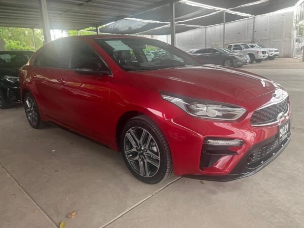 KIA FORTE GT LINE 2021 - Imagen 2