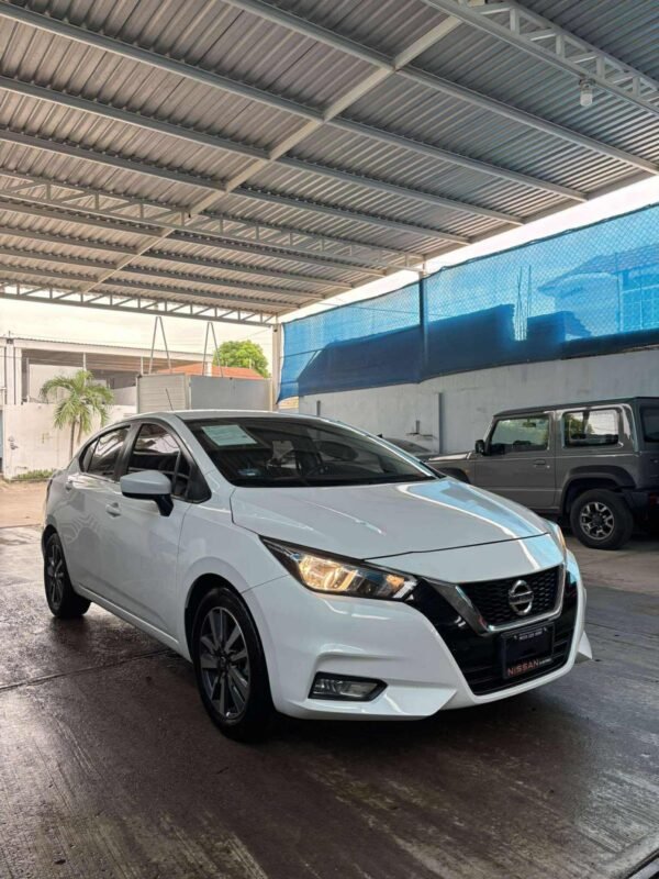 NISSAN VERSA ADVANCE 2022 - Imagen 2