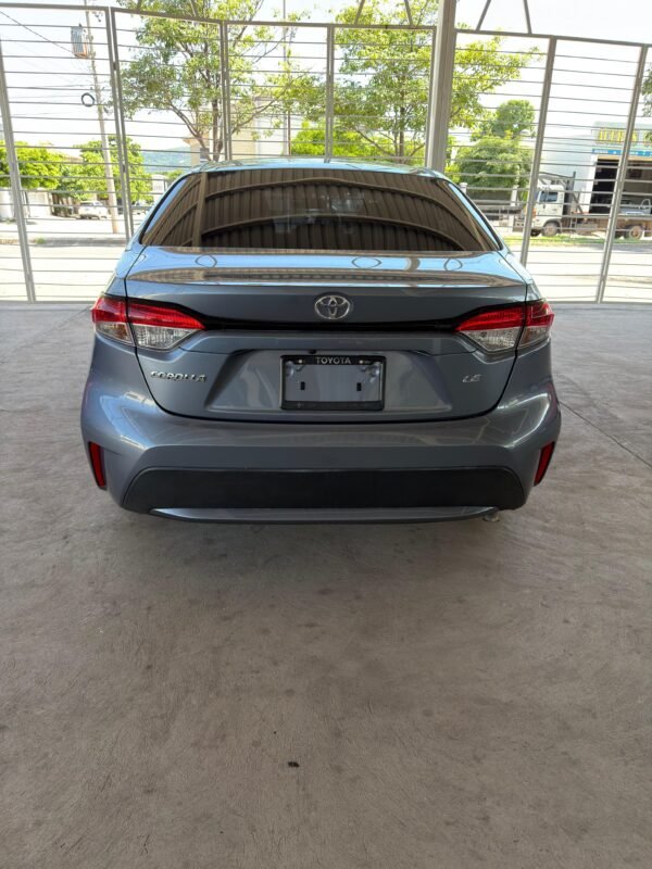 TOYOTA COROLLA LE 2021 - Imagen 3