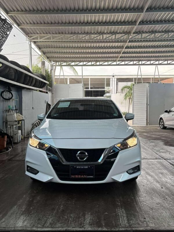 NISSAN VERSA ADVANCE 2022 - Imagen 3
