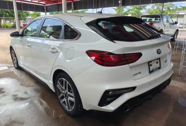 KIA FORTE GT 2019 - Imagen 4
