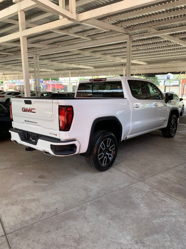 GMC SIERRA AT4 2024 - Imagen 4