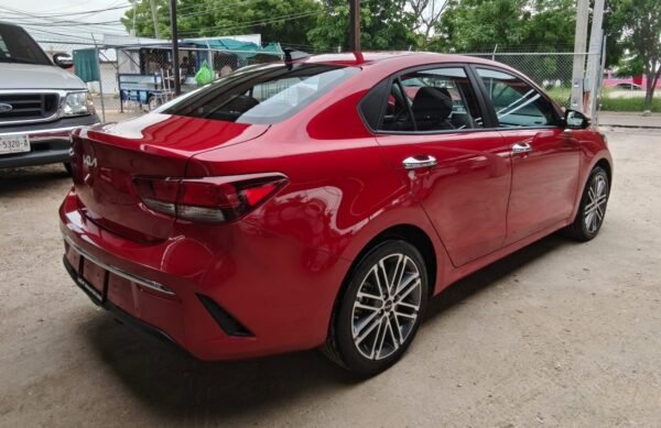 KIA RIO EX 2023 - Imagen 4