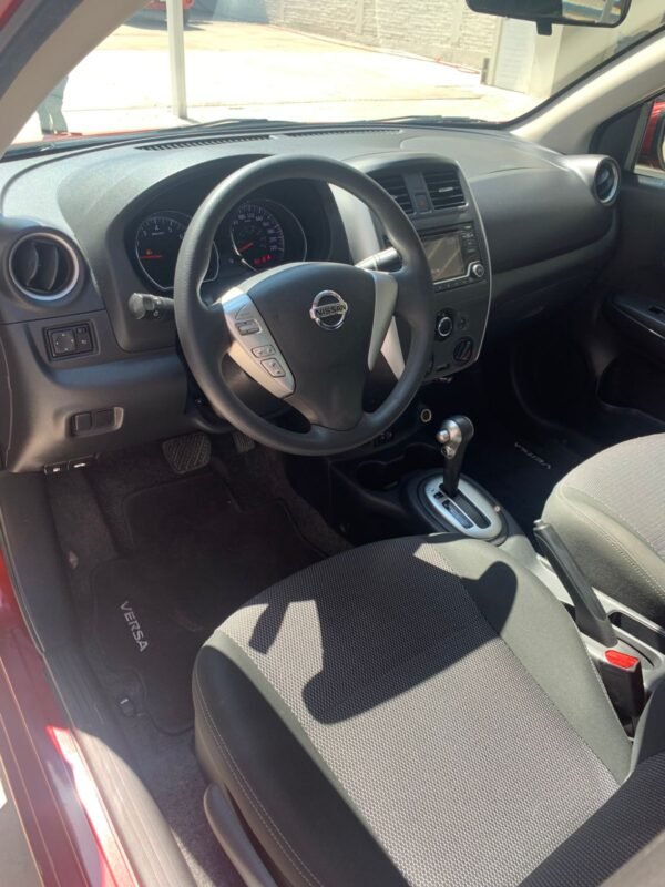 NISSAN VERSA ADVANCE 2019 - Imagen 8