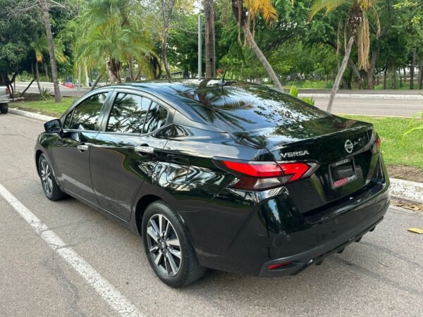 NISSAN VERSA ADVANCE 2022 - Imagen 4